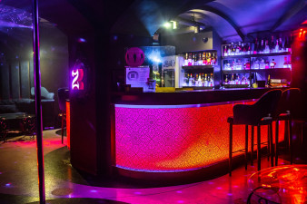   Z gentlemen bar -