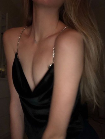 Девушка массажистка Милана, салон Милана