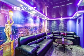 ����� Hollywood