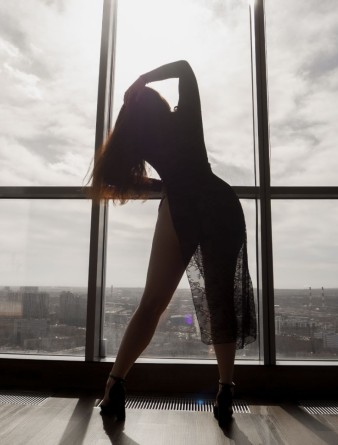 Девушка массажистка Лиана, салон Лиана