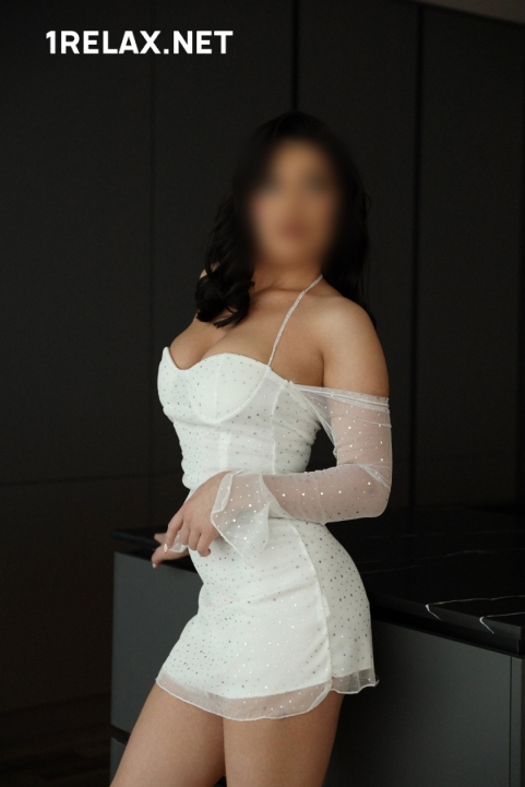 Девушка массажистка Сати, салон Сати фото №3