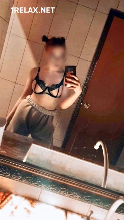 Девушка массажистка Эмили, салон Эмили фото №2