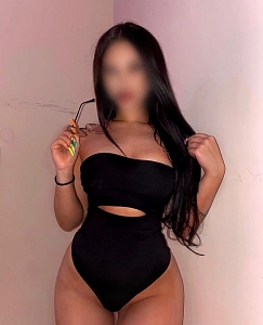 Девушка массажистка Николь, салон Megapolis