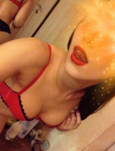 Девушка массажистка Света, салон Эйфория